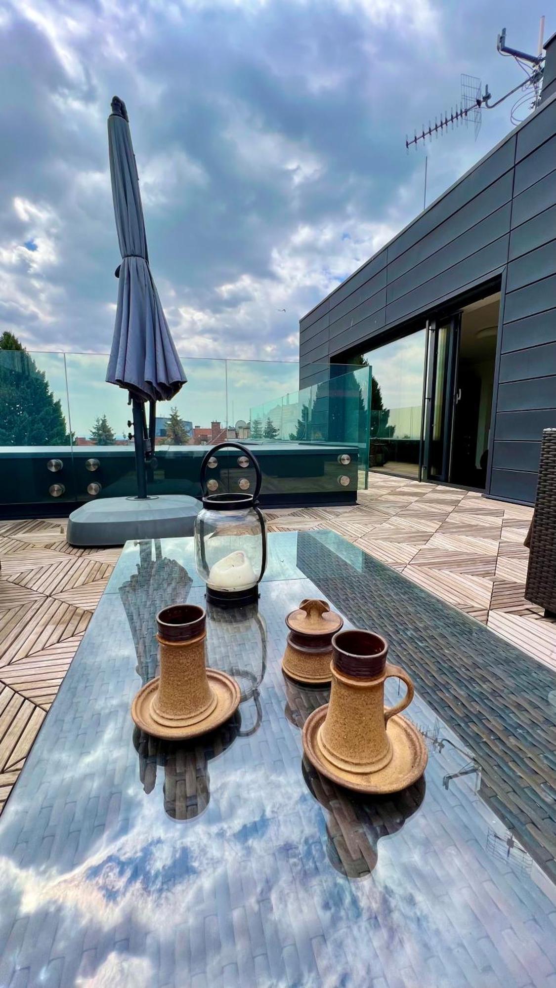 Apartman Se Saunou A Terasou S Vyhledem Na Brünn Exterior foto